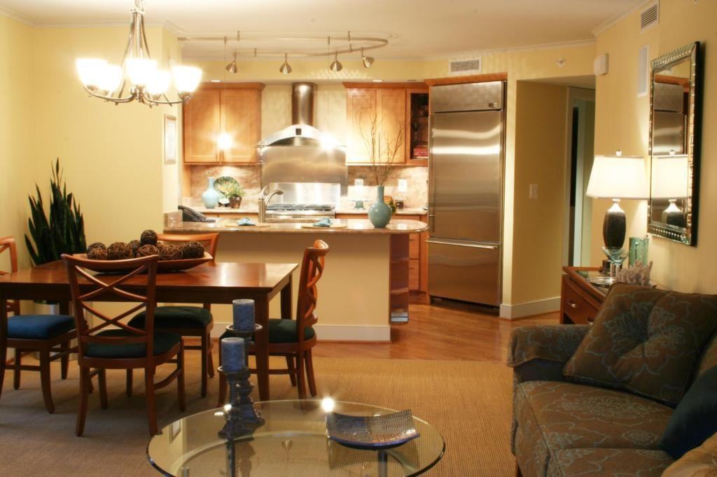 1325 N Pierce St #402 - Photo 6 of 17