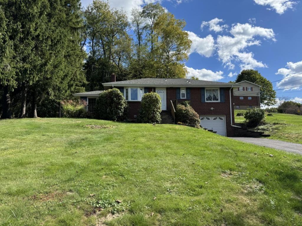 5 Woodland Rd - Photo 3 of 27