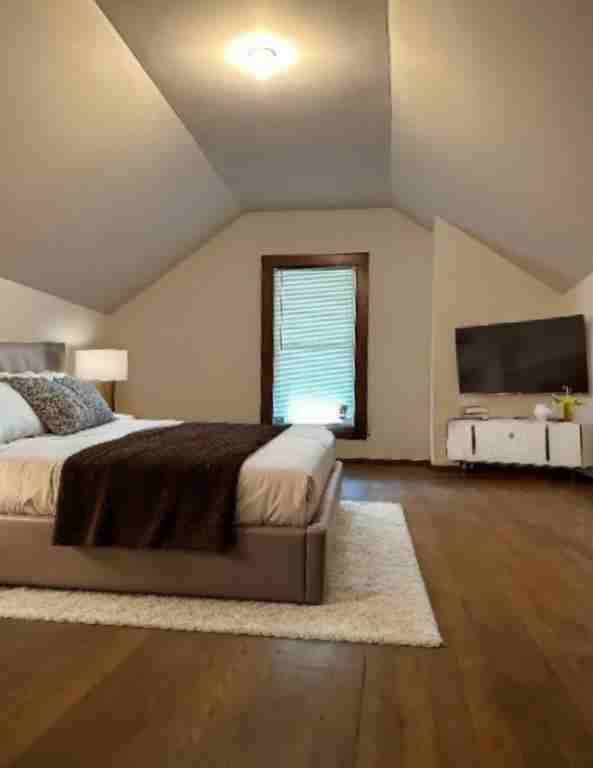 545 Crestview Rd - Photo 2 of 42