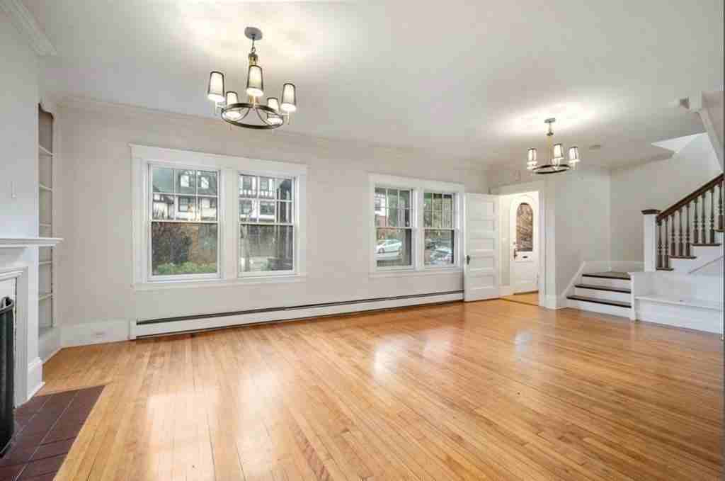 15 Eaton Ct #15 - Photo 3 of 29