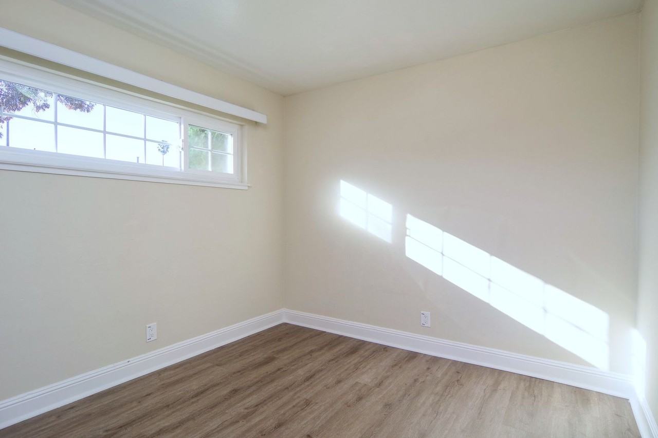 3189-3201 Cadillac Drive - Photo 3 of 16