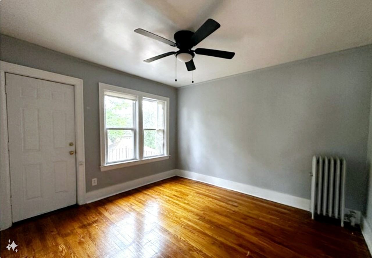 16196 Princeton St - Photo 2 of 8