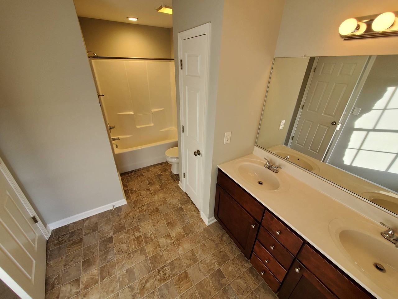 11 Micah Ct #1 - Photo 2 of 8