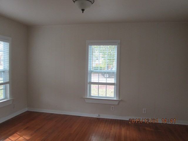 732 Northwood Rd - Photo 3 of 16