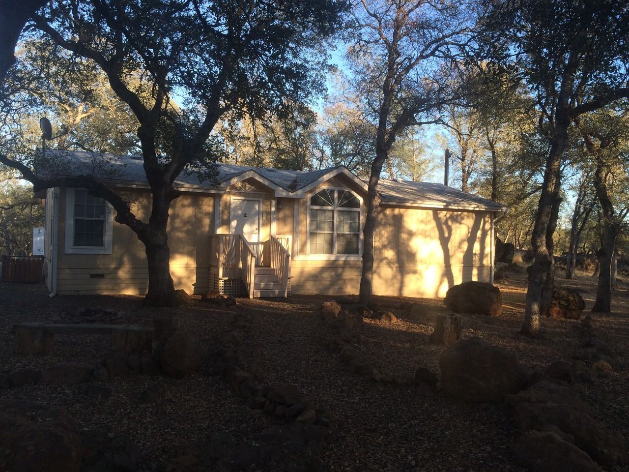 209 Rodmore Ln - Photo 2 of 24