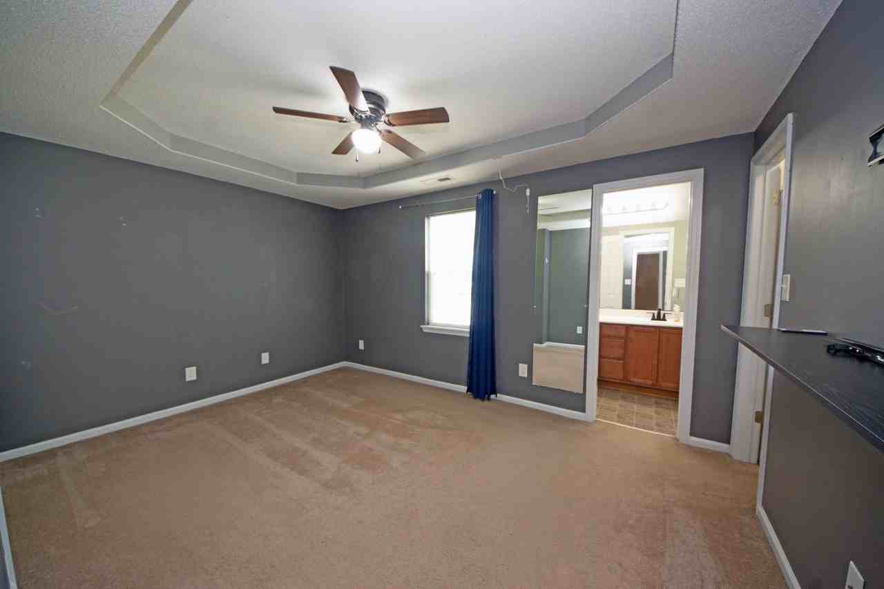 207 Wingspread Ln - Photo 2 of 46