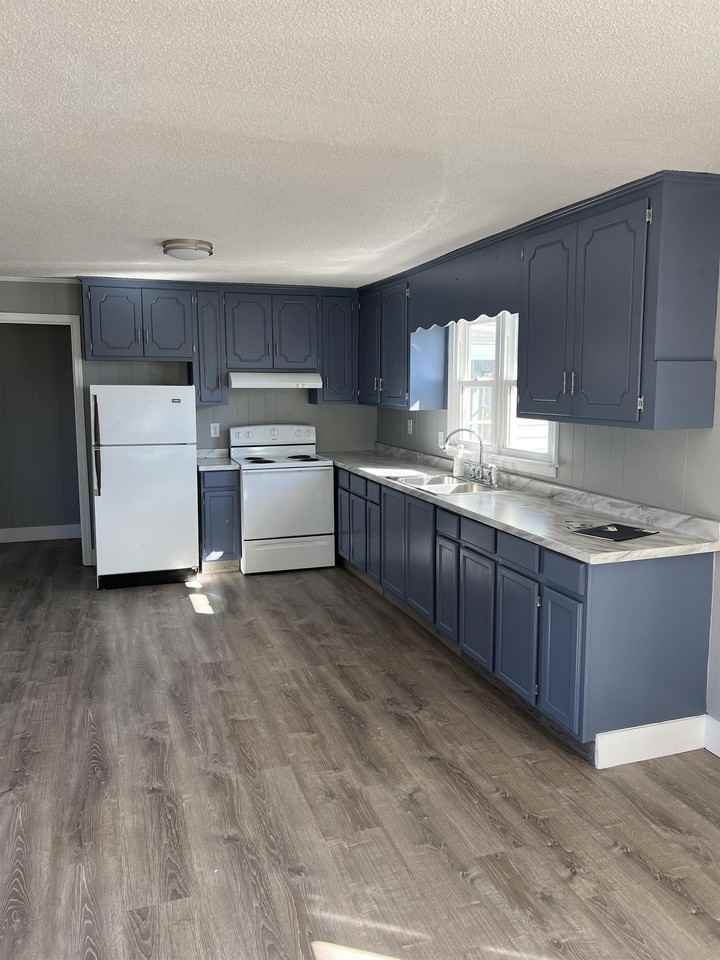 195 Cross Roads Dr - Photo 3 of 7