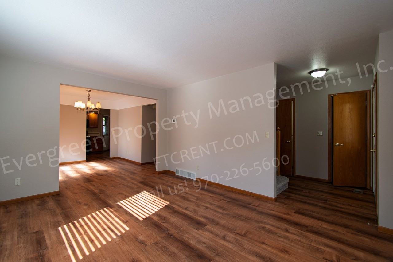 6437 Edgeware St - Photo 2 of 50