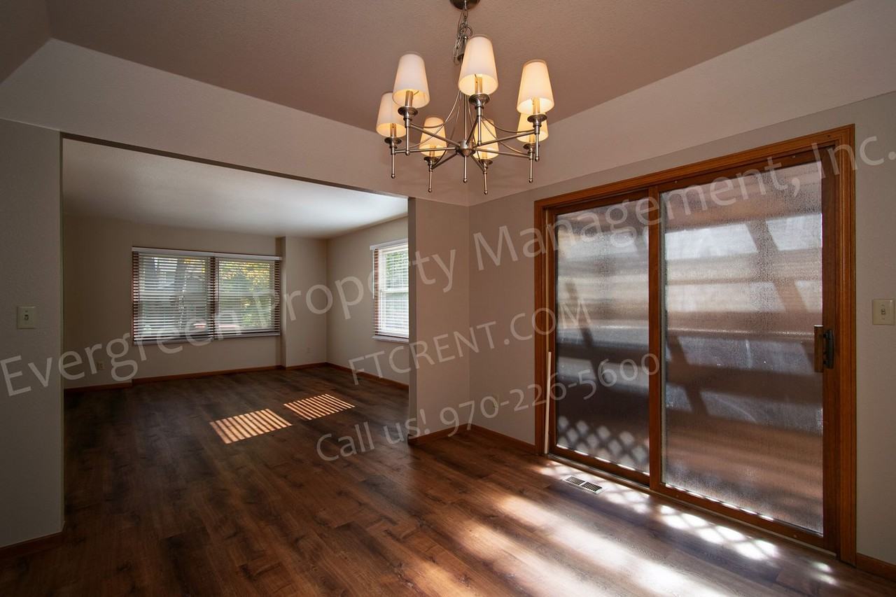 6437 Edgeware St - Photo 5 of 50