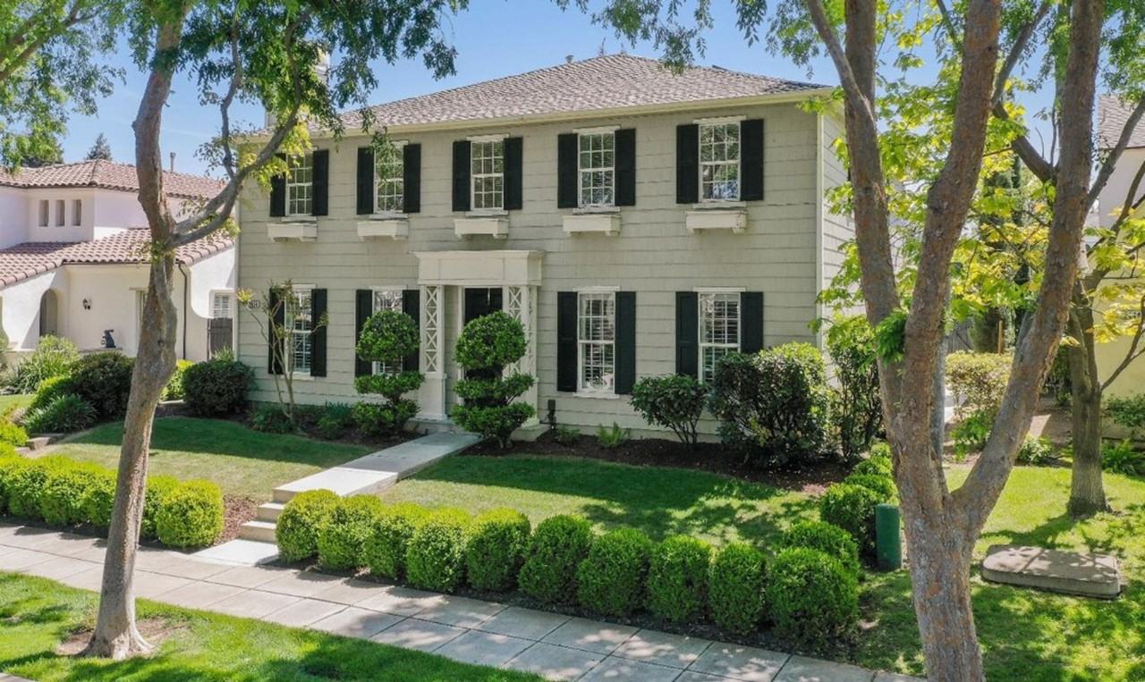 2834 Redbridge Rd - Photo 2 of 35