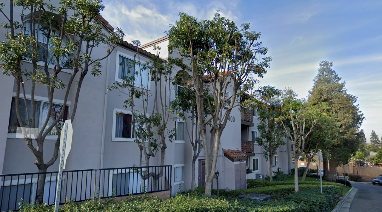 Baker Place Apartments - Photo 2 of 6