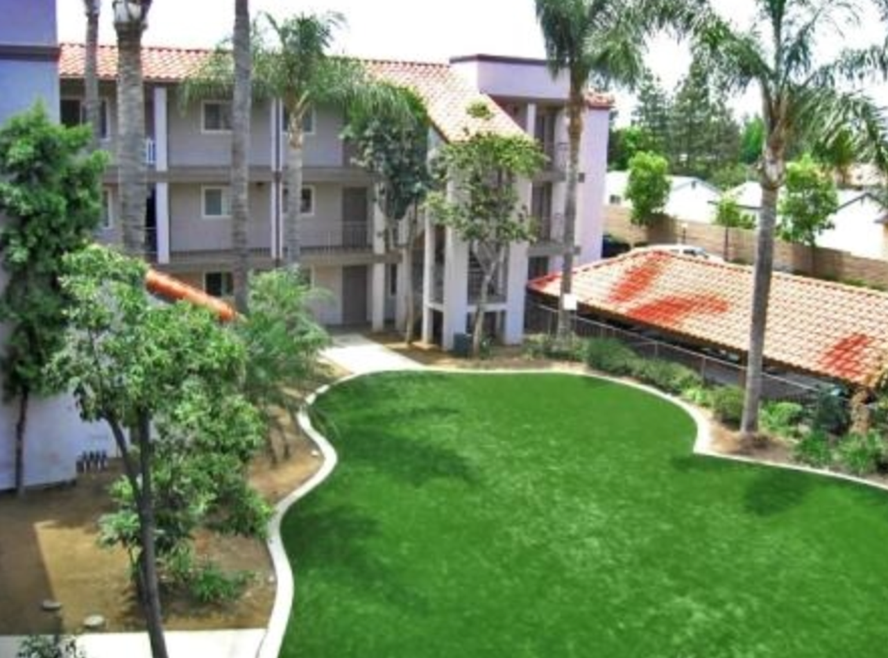 Baker Place Apartments - Photo 3 of 6