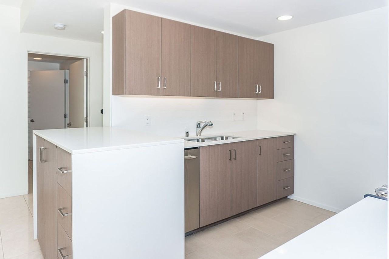 3100 6th Ave - Photo 7 of 23