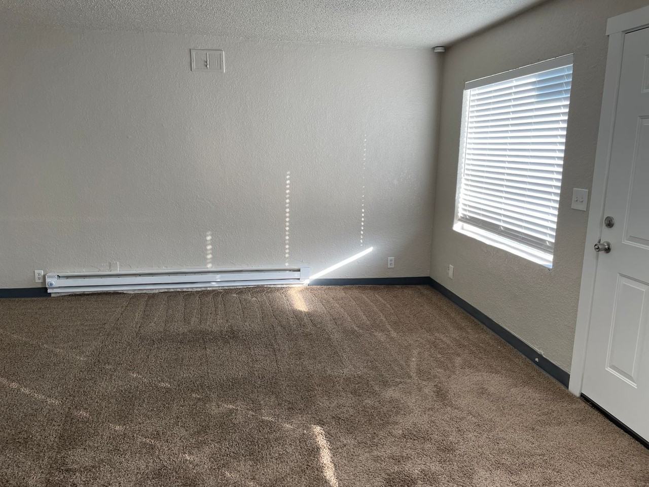 207 & 223 N Hemlock St - Photo 2 of 24