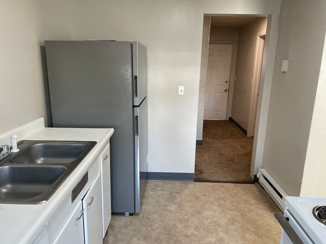 207 & 223 N Hemlock St - Photo 6 of 24