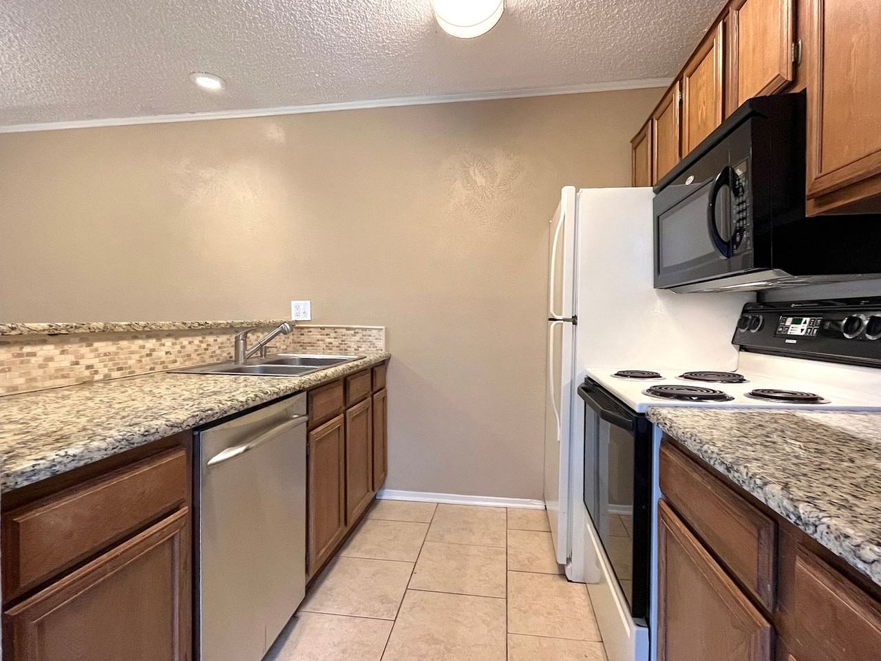 1901 Holleman Dr W #209 - Photo 7 of 15