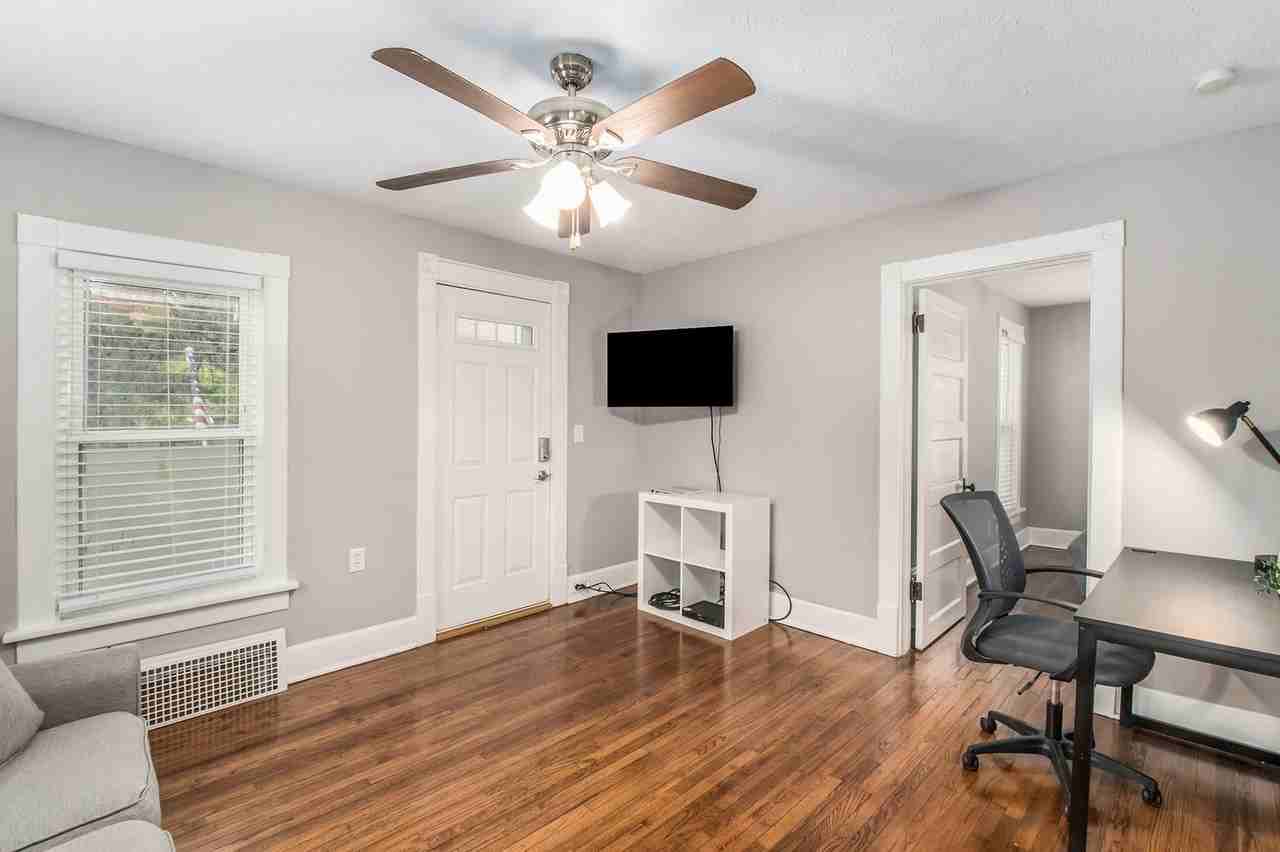 7624 N 28th Ave - Photo 5 of 22