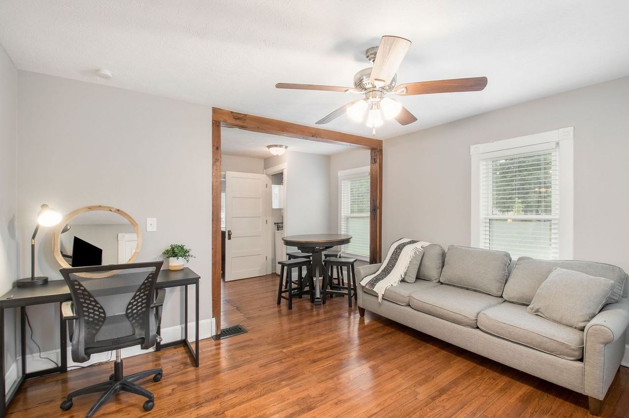 7624 N 28th Ave - Photo 6 of 22