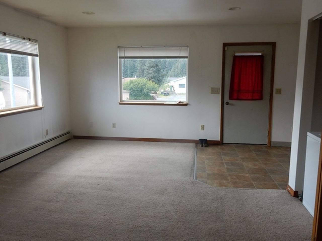 1514 Lynden Way - Photo 5 of 18