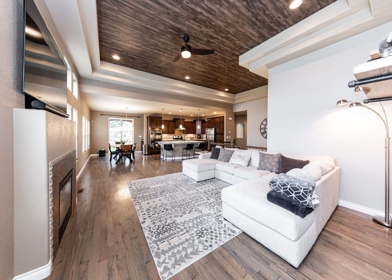 13083 Duckhorn Ct - Photo 4 of 50