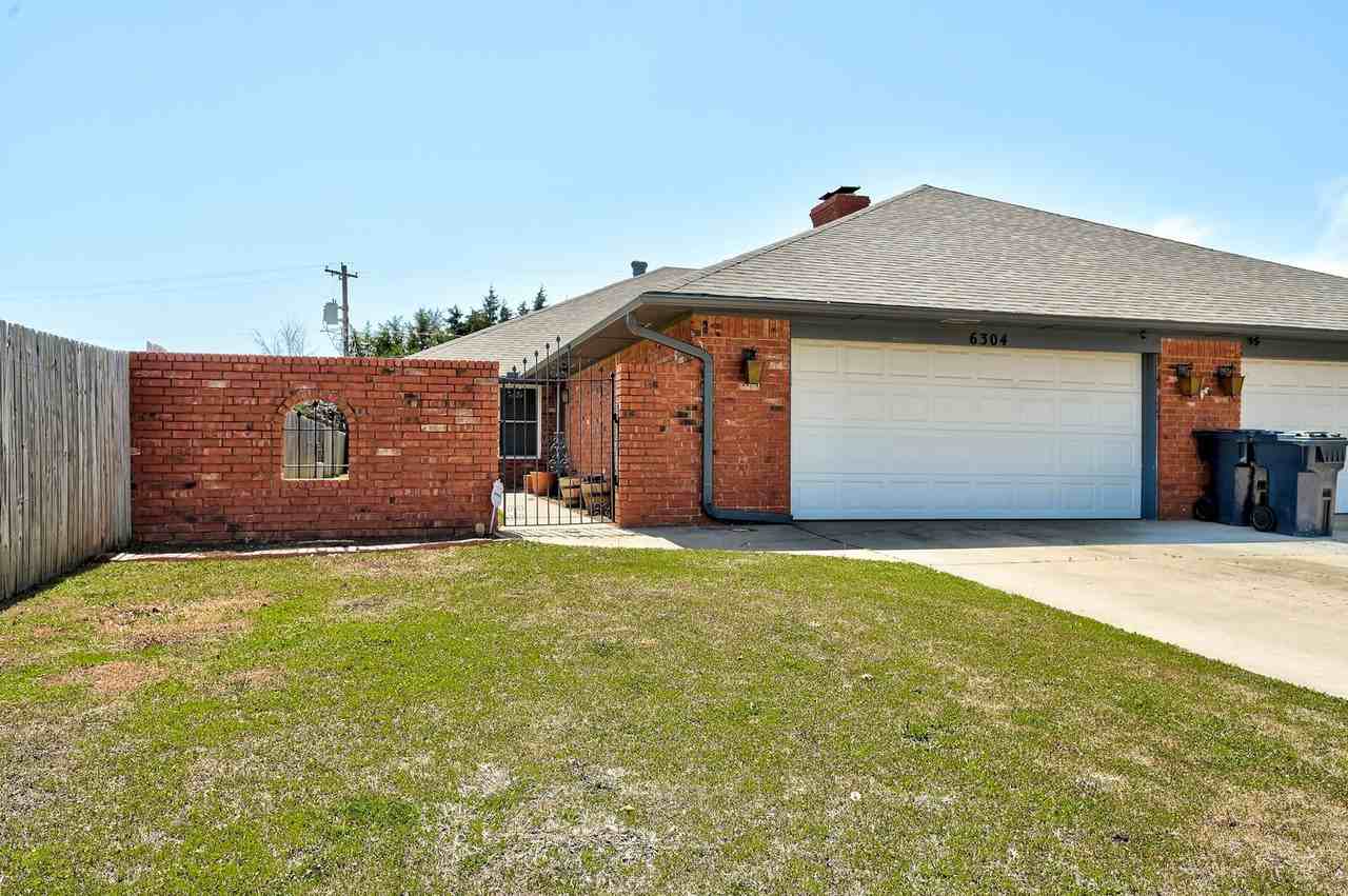 6304 Nw 82nd St - Photo 2 of 41