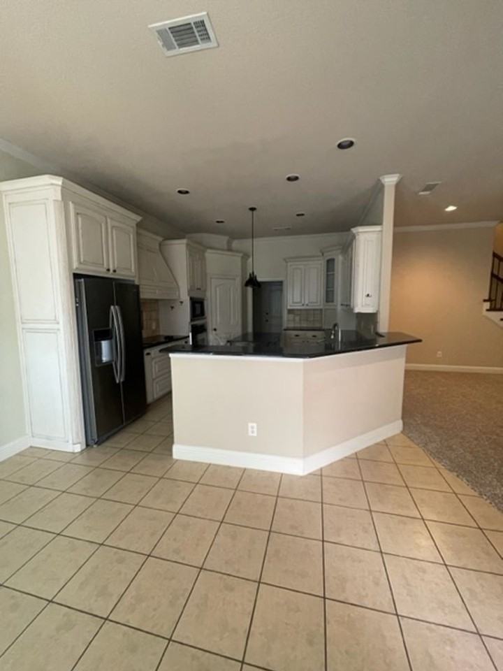 442 Chisholm Trl - Photo 5 of 35