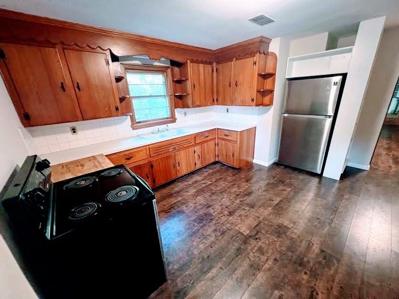 600 Sandusky Dr - Photo 6 of 23