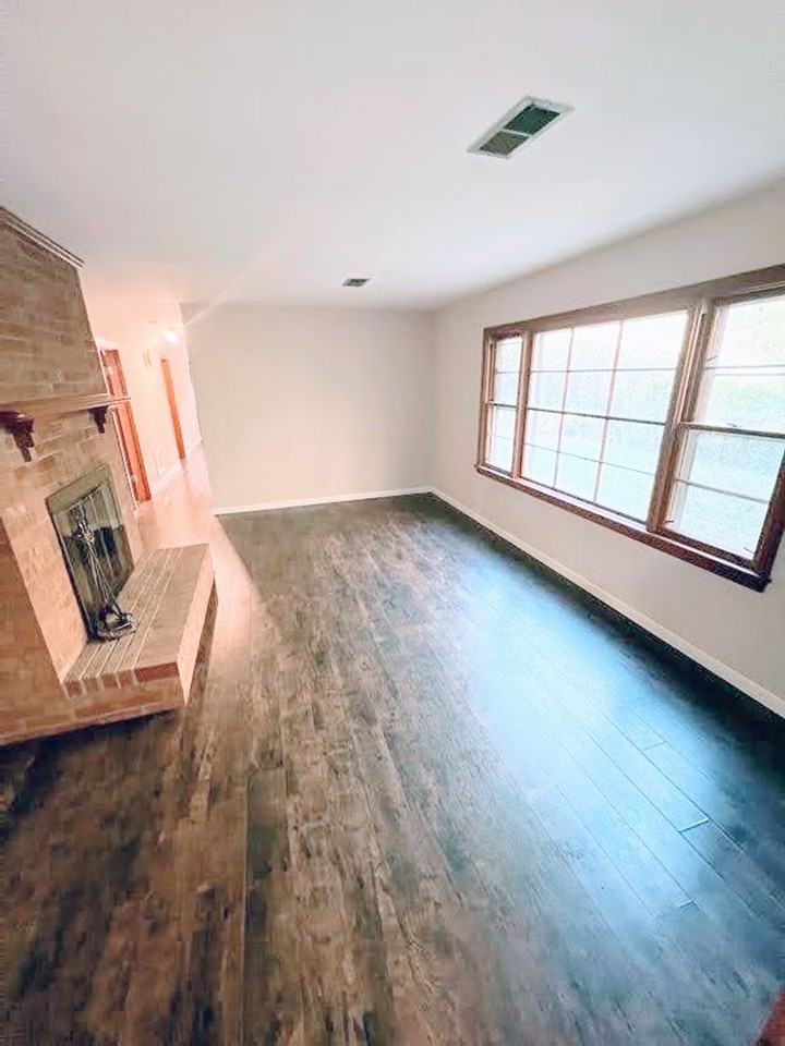 600 Sandusky Dr - Photo 5 of 23