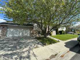 825 W Sage St - Photo 1 of 1