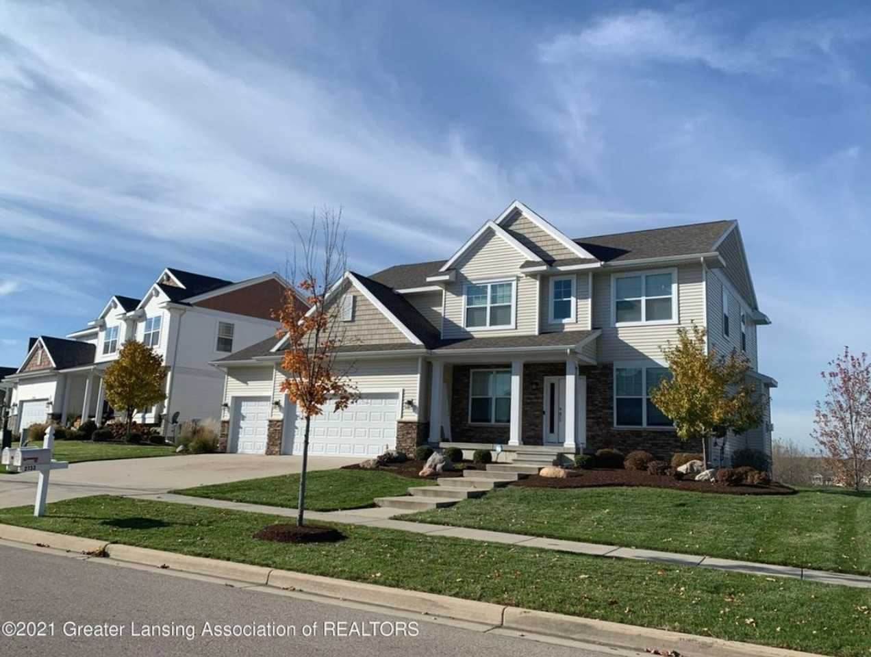 2738 Kittansett Dr - Photo 2 of 50