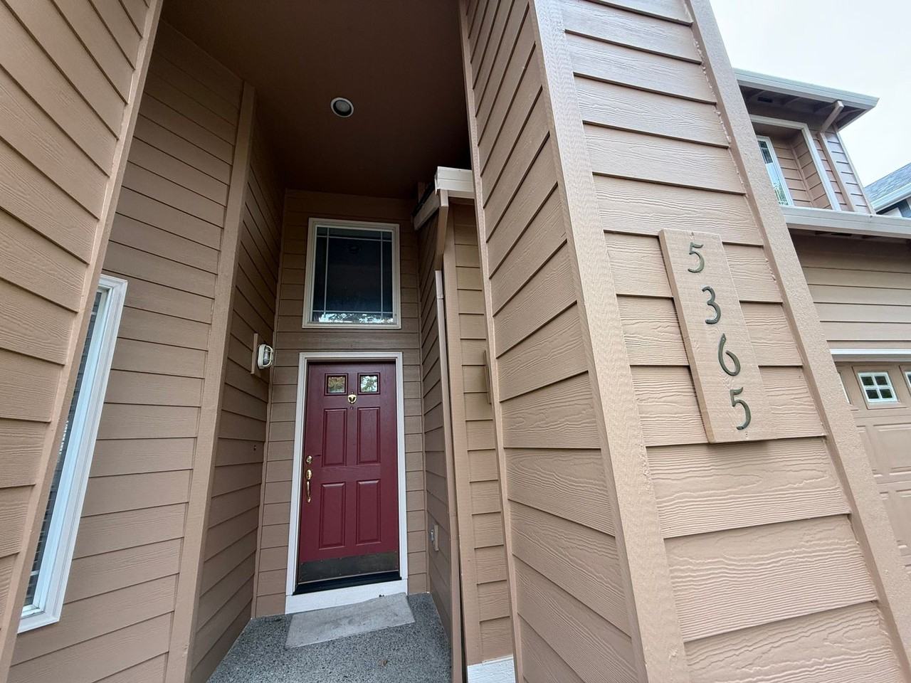 5365 Northwest Skycrest Parkway - Photo 3 of 44