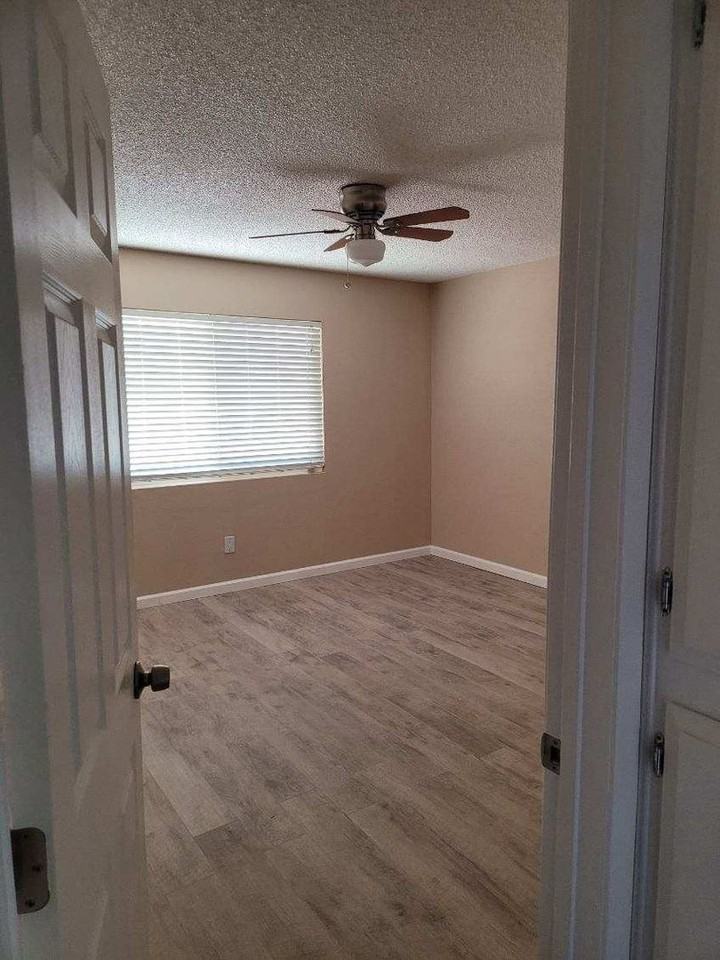 527 N El Prado Dr - Photo 6 of 10
