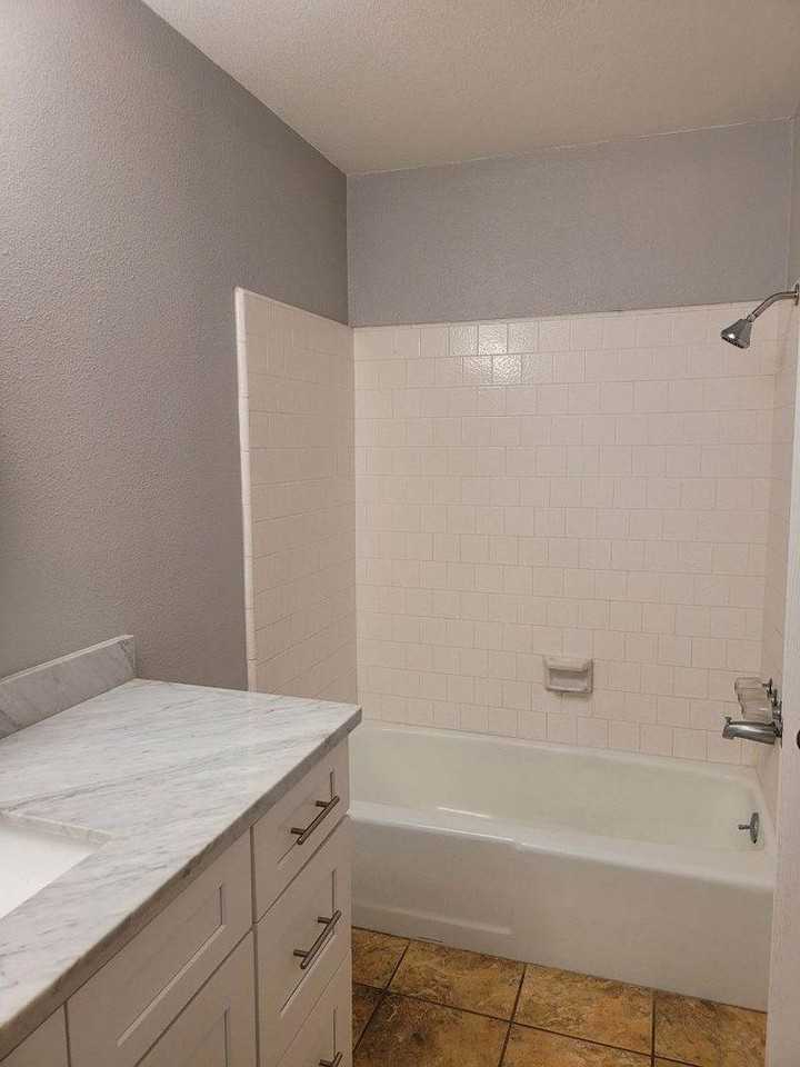 527 N El Prado Dr - Photo 7 of 10