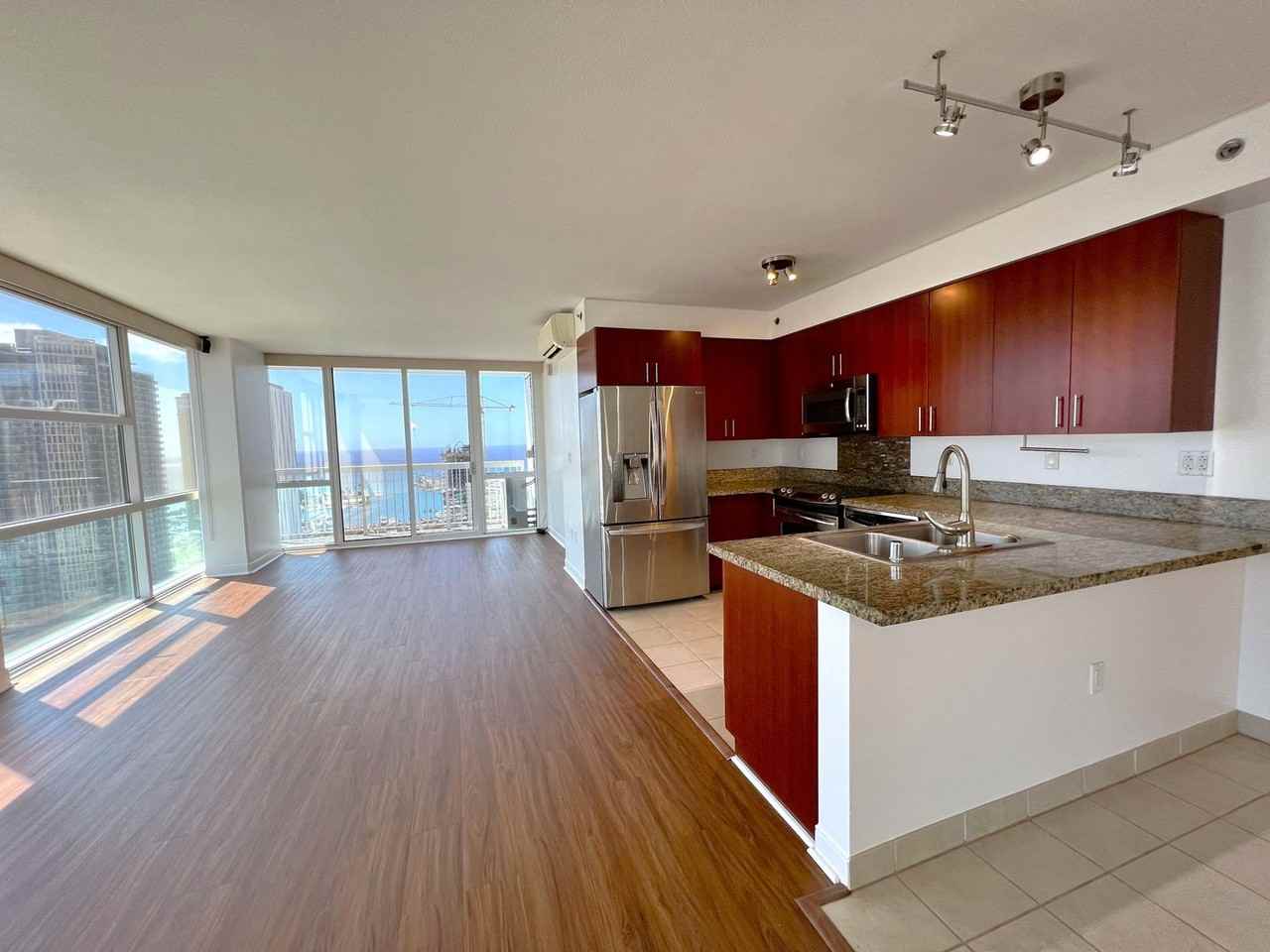 909 Kapiolani Boulevard #3301 - Photo 7 of 23