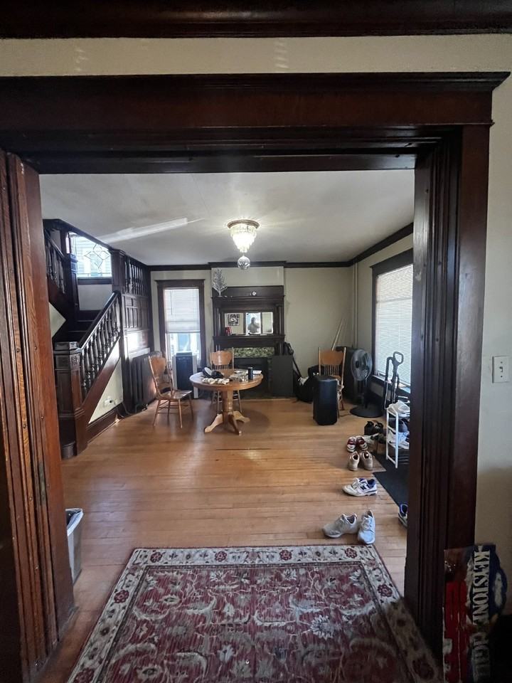 914 S Barstow St - Photo 4 of 25