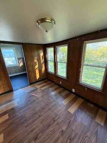 1037 Tremont Ave - Photo 2 of 16
