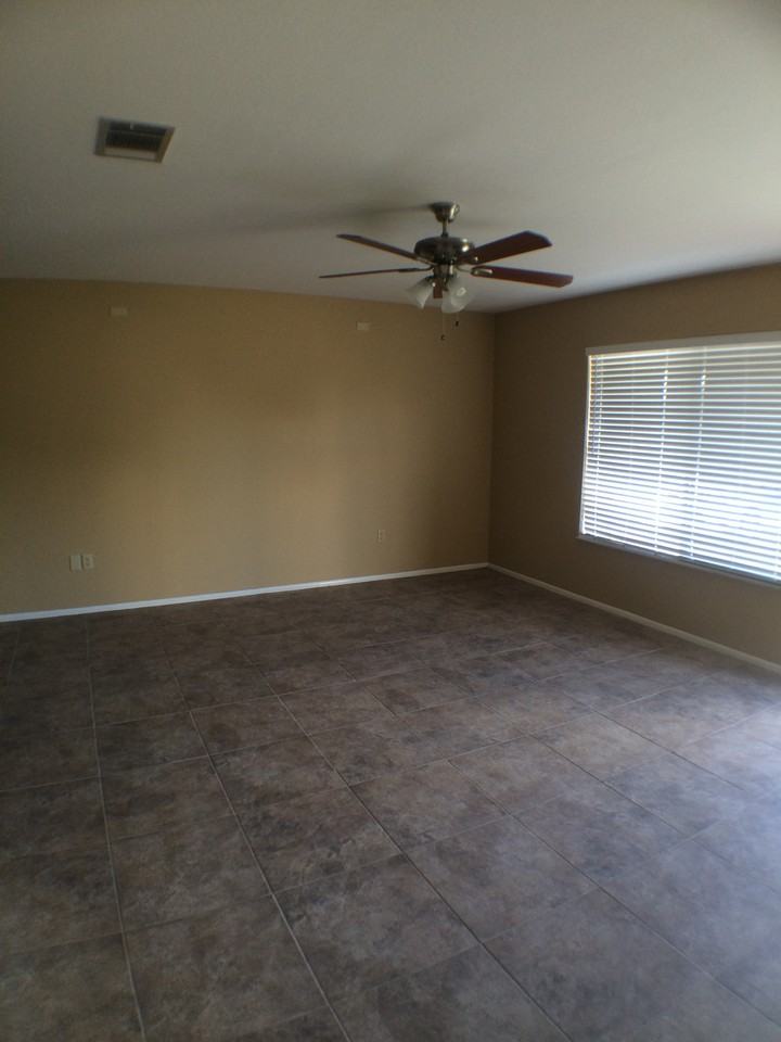 2536 Vestridge St - Photo 2 of 17