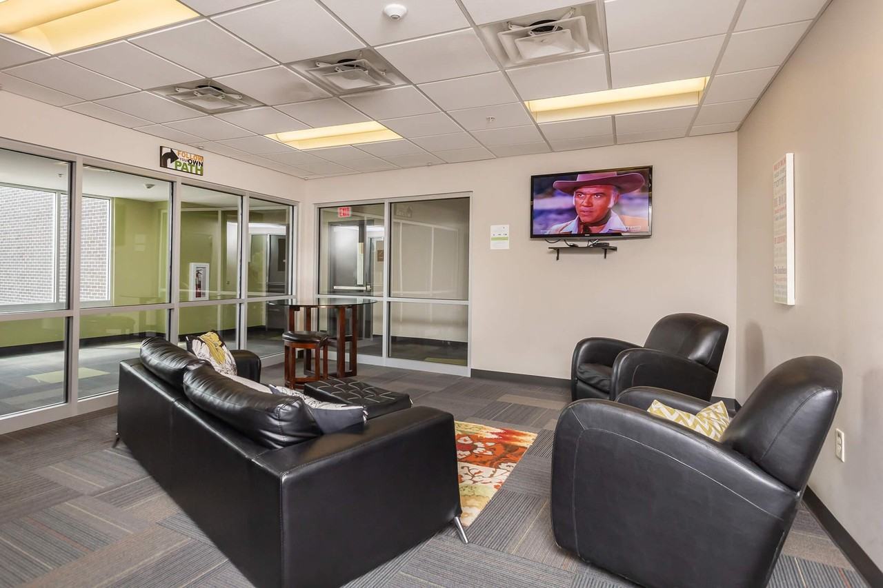 Uptown Flats - Photo 3 of 19