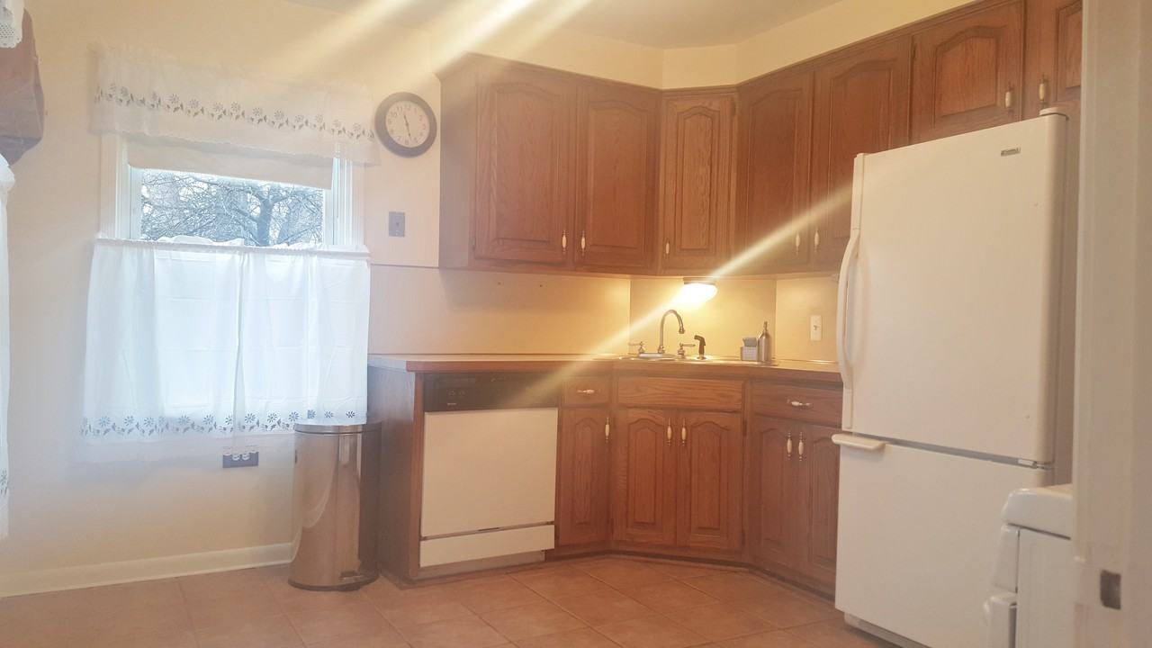 1637 Nightingale - Photo 3 of 19