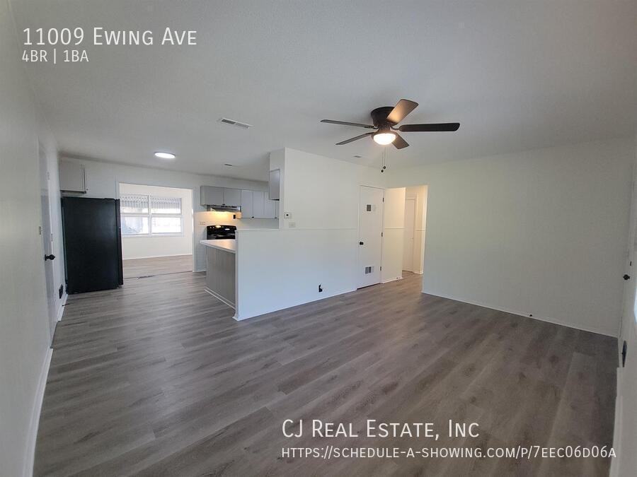 11009 Ewing Ave - Photo 2 of 11