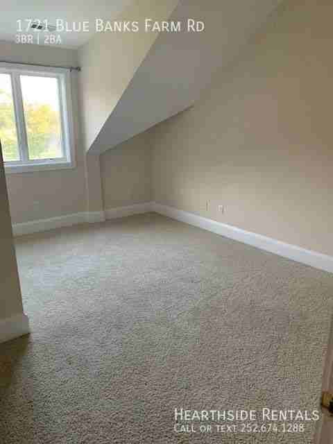 1721 Blue Banks Farm Rd - Photo 3 of 7
