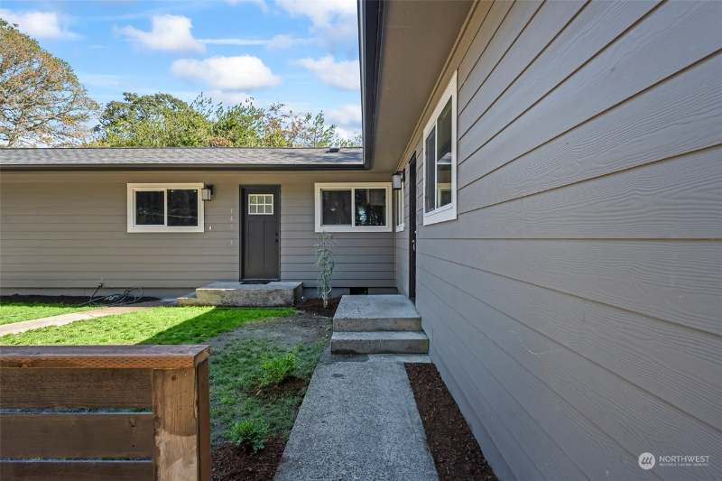 14501 14505 Woodlawn St Sw #14505 - Photo 3 of 20