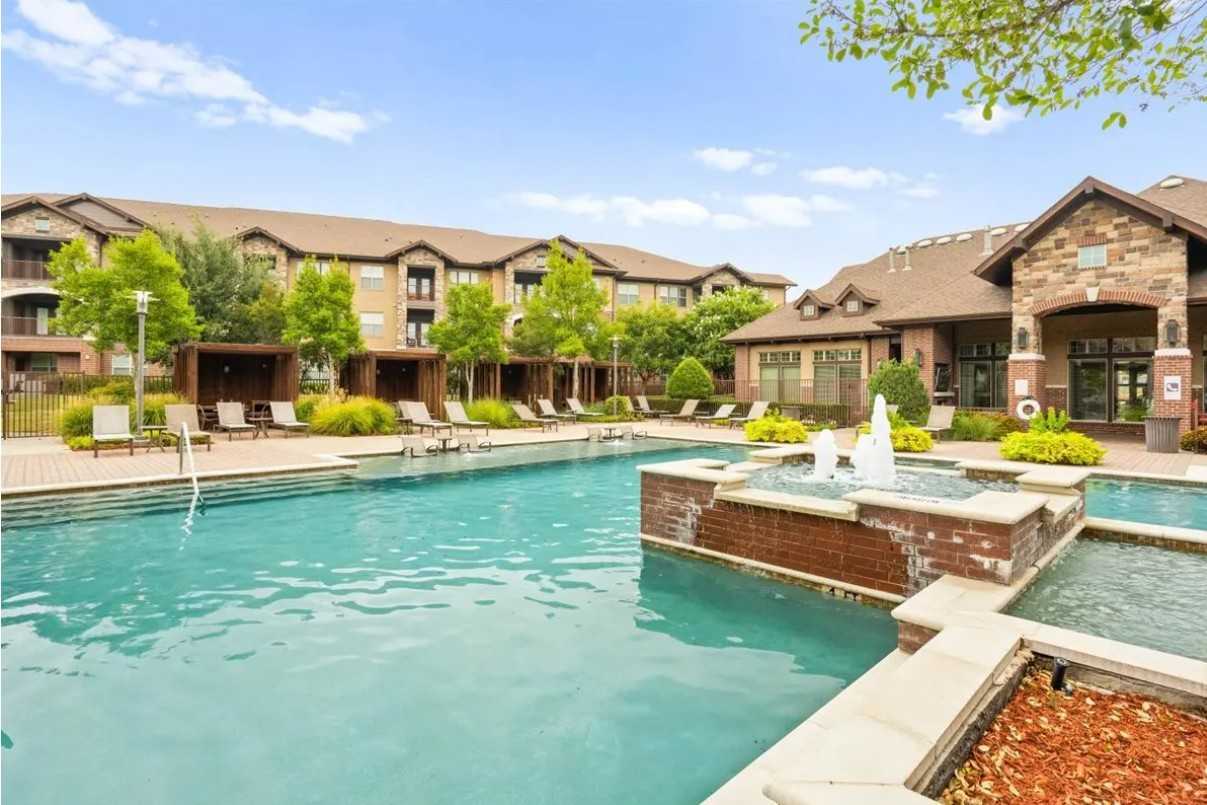 S Valley Pkwy #5575A - Photo 4 of 19