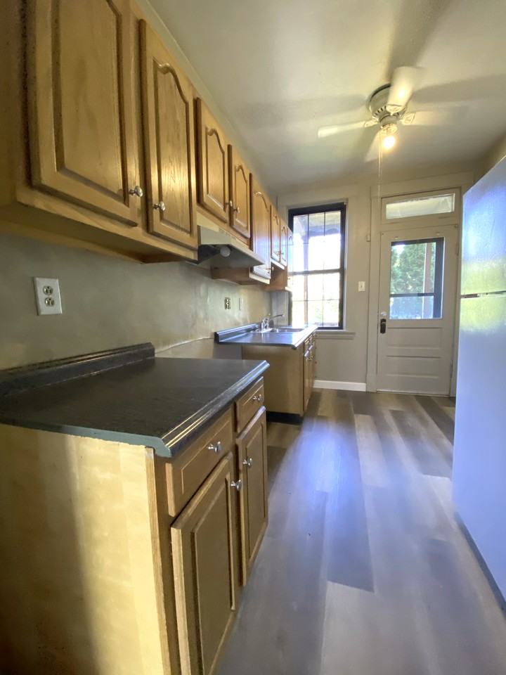 509 Margaret St #NA - Photo 2 of 11