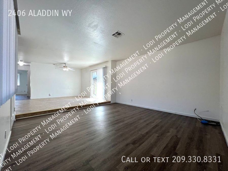 2406 Aladdin Way - Photo 3 of 20