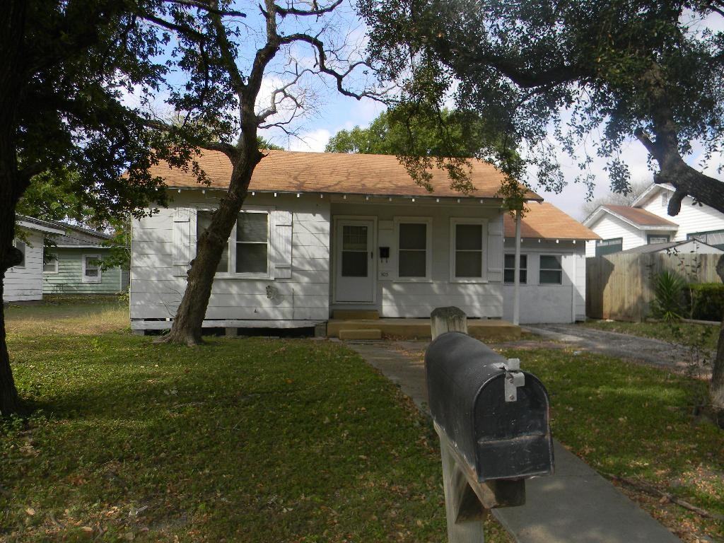 305 Tutt Ave - Photo 2 of 6