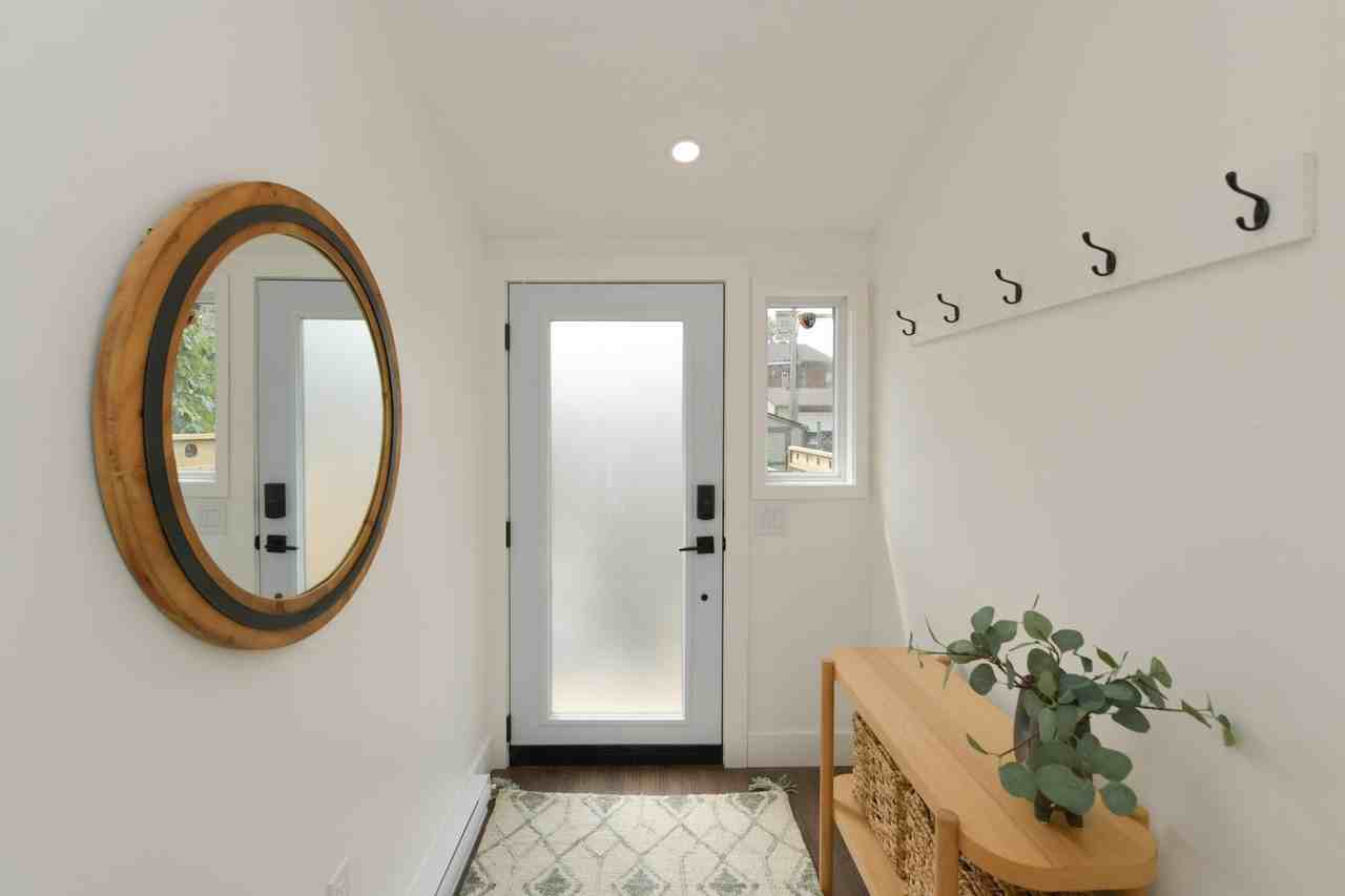 326 Concord Ave - Photo 3 of 17
