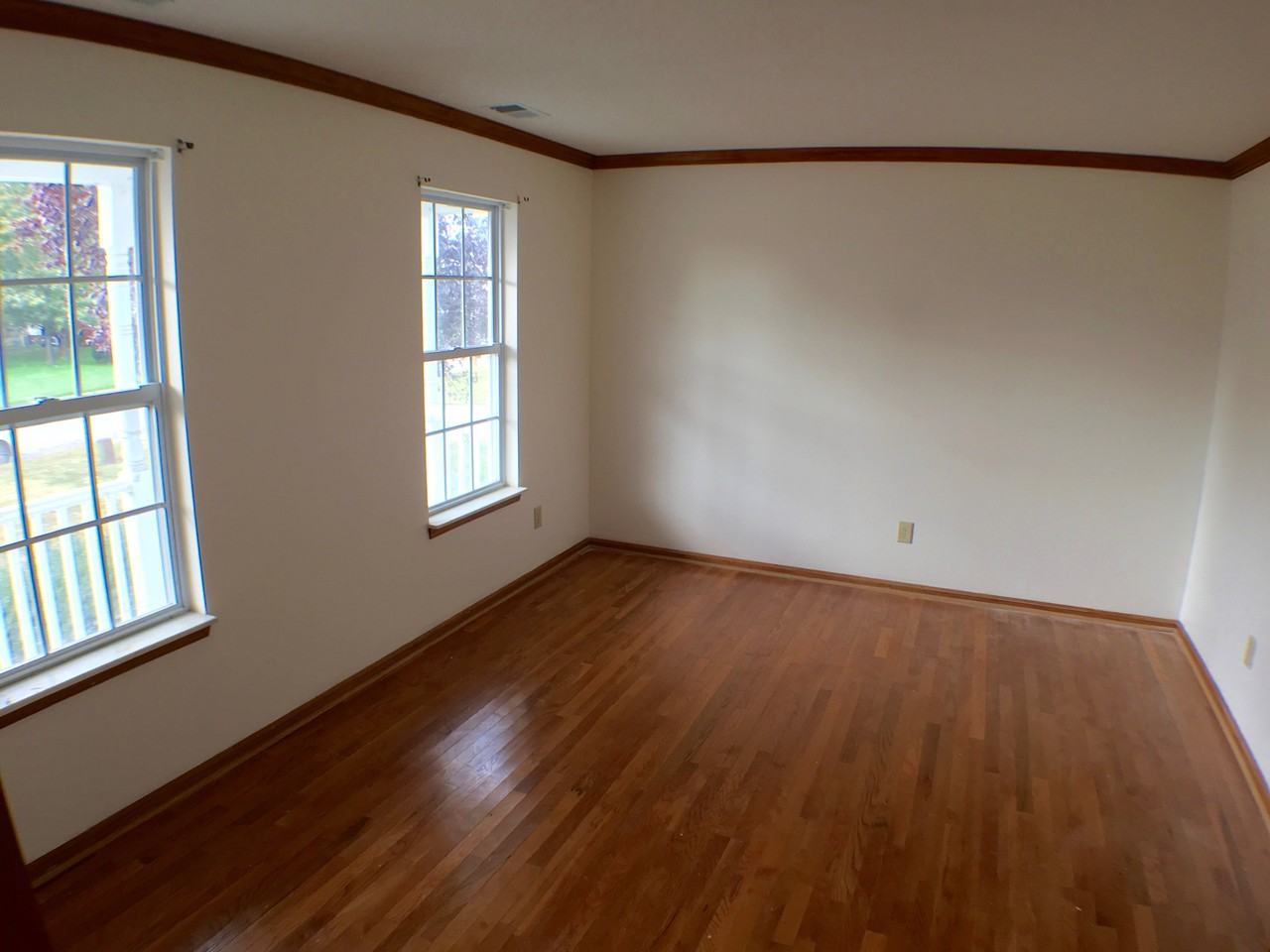 836 Catrina Ln - Photo 3 of 32