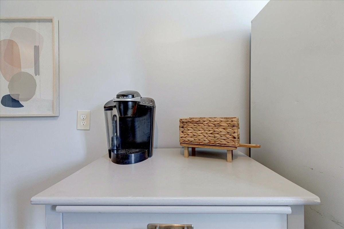 5513 Northwest Radial Highway, Unit 5513 Unit 2 - Photo 4 of 27