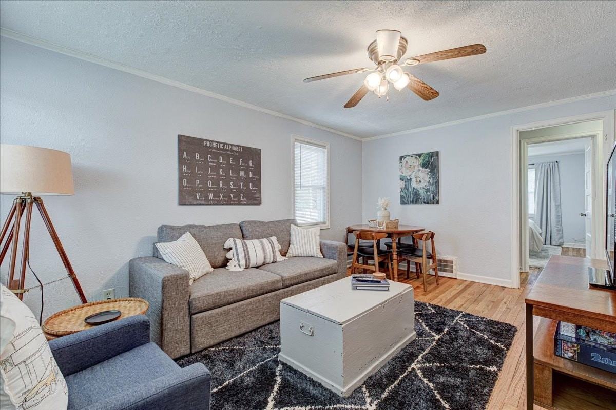 5513 Northwest Radial Highway, Unit 5513 Unit 2 - Photo 2 of 27